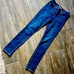 Levi’s 311 Shaping Skinny Jeans 28x34